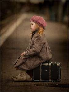 copil-fara-copilarie_385cc4f06f808b