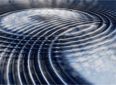 wave-motion-64169_640